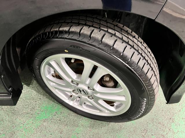 N−BOXカスタムG・Lパッケージ 走行68733キロ/ナビ/バックカメラ1年保証距離無制限 走行距離68733キロ ワンセグナビ バックカメラ 純正マット 助手席エアバッグ オートライト HIDヘッドランプ 片側電動スライドドア(埼玉県)の中古車