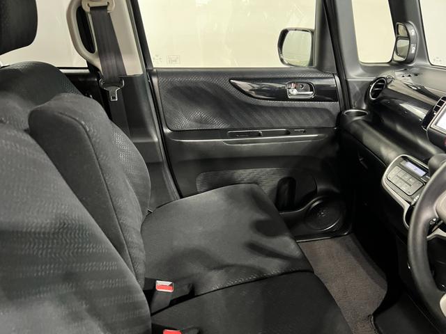 N−BOXカスタムG・Lパッケージ 走行68733キロ/ナビ/バックカメラ1年保証距離無制限 走行距離68733キロ ワンセグナビ バックカメラ 純正マット 助手席エアバッグ オートライト HIDヘッドランプ 片側電動スライドドア(埼玉県)の中古車