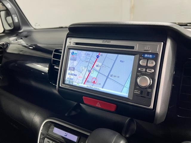 N−BOXカスタムG・Lパッケージ 走行68733キロ/ナビ/バックカメラ1年保証距離無制限 走行距離68733キロ ワンセグナビ バックカメラ 純正マット 助手席エアバッグ オートライト HIDヘッドランプ 片側電動スライドドア(埼玉県)の中古車