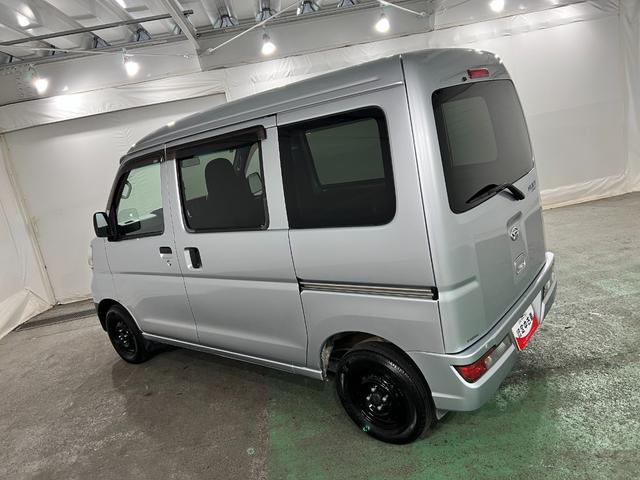 ハイゼットカーゴデラックスＳＡIII　走行７１９９２キロ／４ＷＤ／ナビ一年保証・走行距離無制限　ワンセグナビ　Ｂｌｕｅｔｏｏｔｈ　バックカメラ　ＥＴＣ　ＬＥＤヘッドライト　アイドリングストップ（埼玉県）の中古車