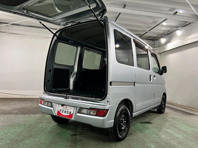 ハイゼットカーゴデラックスＳＡIII　走行７１９９２キロ／４ＷＤ／ナビ一年保証・走行距離無制限　ワンセグナビ　Ｂｌｕｅｔｏｏｔｈ　バックカメラ　ＥＴＣ　ＬＥＤヘッドライト　アイドリングストップ（埼玉県）の中古車