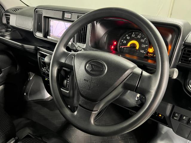 ハイゼットカーゴデラックスＳＡIII　走行７１９９２キロ／４ＷＤ／ナビ一年保証・走行距離無制限　ワンセグナビ　Ｂｌｕｅｔｏｏｔｈ　バックカメラ　ＥＴＣ　ＬＥＤヘッドライト　アイドリングストップ（埼玉県）の中古車