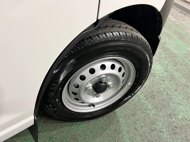 ハイゼットカーゴスペシャル一年保証・走行距離無制限　助手席エアバック　純正カーペットマット　クリアランスソナー　オートライト　アイドリングストップ（埼玉県）の中古車