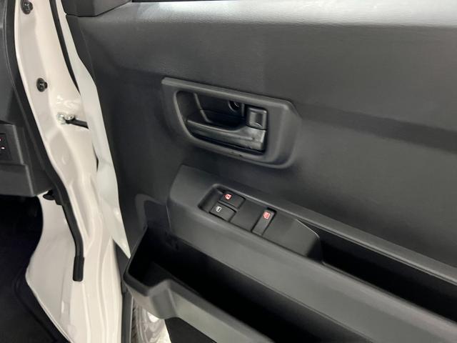 ハイゼットカーゴスペシャル一年保証・走行距離無制限　助手席エアバック　純正カーペットマット　クリアランスソナー　オートライト　アイドリングストップ（埼玉県）の中古車