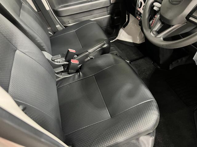 ハイゼットカーゴスペシャル一年保証・走行距離無制限　助手席エアバック　純正カーペットマット　クリアランスソナー　オートライト　アイドリングストップ（埼玉県）の中古車