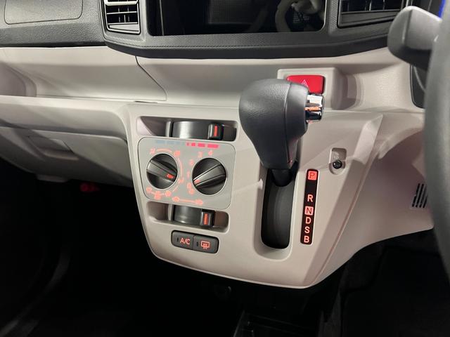ミライースX SAIII 走行847キロ/LEDヘッドランプ/マット1年保証距離無制限 走行距離847キロ フロアマット クリアランスソナー オートライト LEDヘッドランプ アイドリングストップ キーレスエントリー(埼玉県)の中古車