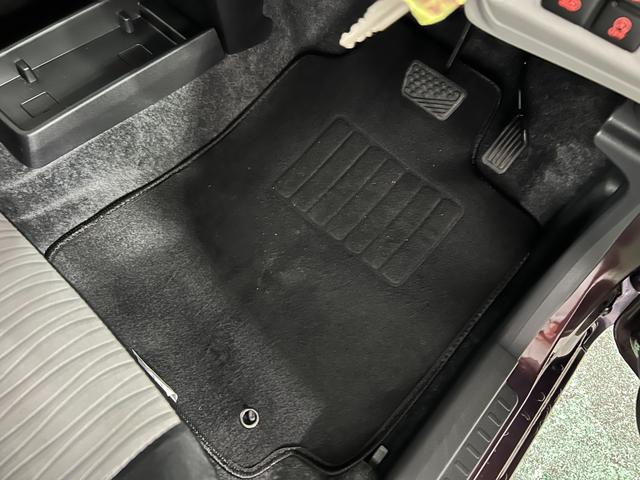 ミライースX SAIII 走行847キロ/LEDヘッドランプ/マット1年保証距離無制限 走行距離847キロ フロアマット クリアランスソナー オートライト LEDヘッドランプ アイドリングストップ キーレスエントリー(埼玉県)の中古車