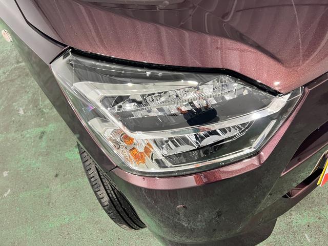 ミライースX SAIII 走行847キロ/LEDヘッドランプ/マット1年保証距離無制限 走行距離847キロ フロアマット クリアランスソナー オートライト LEDヘッドランプ アイドリングストップ キーレスエントリー(埼玉県)の中古車