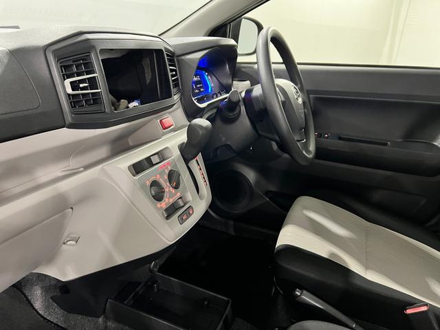 ミライースX SAIII 走行847キロ/LEDヘッドランプ/マット1年保証距離無制限 走行距離847キロ フロアマット クリアランスソナー オートライト LEDヘッドランプ アイドリングストップ キーレスエントリー(埼玉県)の中古車