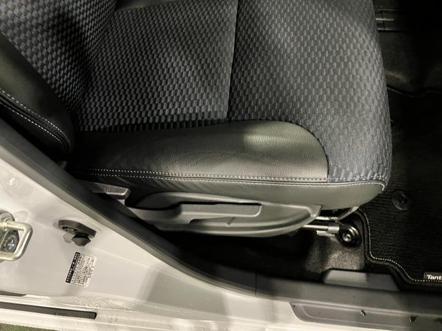 タントカスタムRS 走行11634キロ/LEDヘッドランプ/マット1年保証距離無制限 走行距離11634キロ 純正マット サイドエアバッグ LEDヘッドランプ アイドリングストップ シートヒーター 両側電動スライドドア オート格納式ドアミラー キーフリー(埼玉県)の中古車