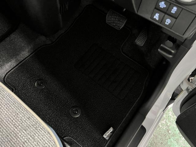 ムーヴキャンバスストライプスG 走行2404キロ/LEDヘッドランプ/マット1年保証距離無制限 走行距離2404キロ 純正マット サイドエアバッグ LEDヘッドランプ アイドリングストップ シートヒーター 両側電動スライドドア オート格納式ドアミラー(埼玉県)の中古車