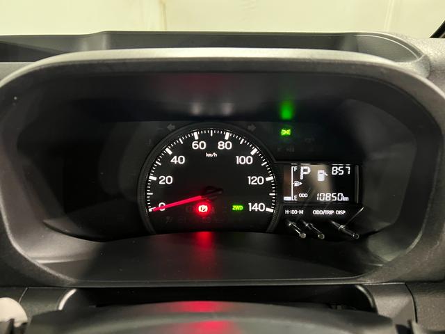 ハイゼットトラックジャンボエクストラ 4WD/走行10850キロ/純正マット1年保証距離無制限 走行距離10850キロ 純正フロアマット 助手席エアバック クリアランスソナー オートライト LEDヘッドランプ アイドリングストップ 大型LED荷台作業灯(埼玉県)の中古車