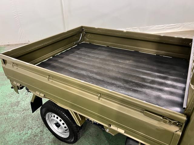 ハイゼットトラックジャンボエクストラ 4WD/走行10850キロ/純正マット1年保証距離無制限 走行距離10850キロ 純正フロアマット 助手席エアバック クリアランスソナー オートライト LEDヘッドランプ アイドリングストップ 大型LED荷台作業灯(埼玉県)の中古車