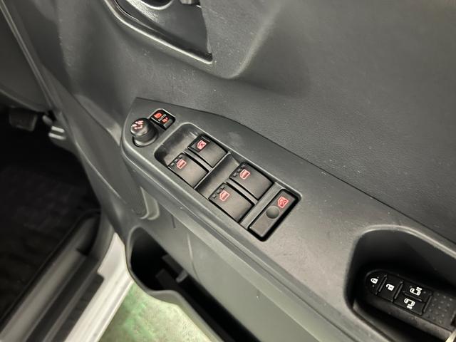 ピクシスメガL SAIII 走行82413キロ/修復歴/ナビ/Bカメラ一年保証・走行距離無制限 ワンセグナビ バックカメラ ドラレコ ETC オートライト 両側電動スライドドア(埼玉県)の中古車