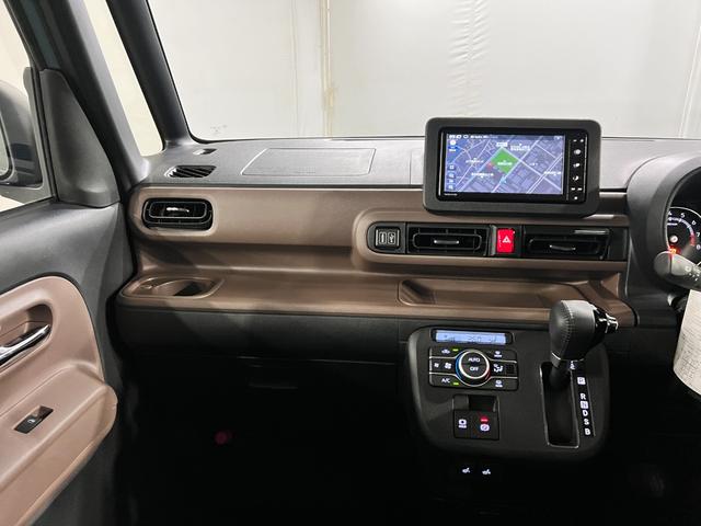ムーヴキャンバスセオリーＧ　走行６３キロ／ナビ／バックカメラ／試乗車１年保証・走行距離無制限　フルセグナビ　Ｂｌｕｅｔｏｏｔｈ　バックカメラサイドエアバック　クリアランスソナー　オートライト　ＬＥＤヘッドライト　ベンチシート　シートヒーター　両側電動スライド（埼玉県）の中古車
