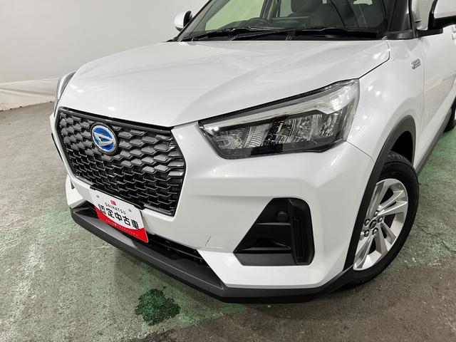 ロッキーX HEV 走行6496キロ/9インチディスプレイオーディオ1年保証距離無制限 走行距離6496キロ 純正ディスプレイオーディオ バックカメラ ブルートゥース 純正マット サイドエアバッグ LEDヘッドランプ(埼玉県)の中古車
