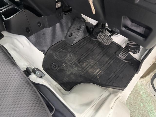 ハイゼットトラックスタンダードＳＡIIIｔ走行９１３６キロ／オートマ一年保証・走行距離無制限　走行９１３６キロ　ＡＭＦＭラジオ　ＬＥＤヘッドライト　エアコン　パワステ　純正マット　板キー　２ＷＤ（埼玉県）の中古車