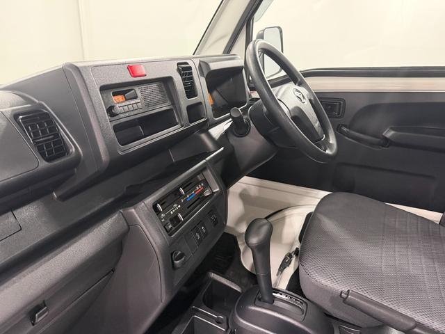 ハイゼットトラックスタンダードＳＡIIIｔ走行９１３６キロ／オートマ一年保証・走行距離無制限　走行９１３６キロ　ＡＭＦＭラジオ　ＬＥＤヘッドライト　エアコン　パワステ　純正マット　板キー　２ＷＤ（埼玉県）の中古車