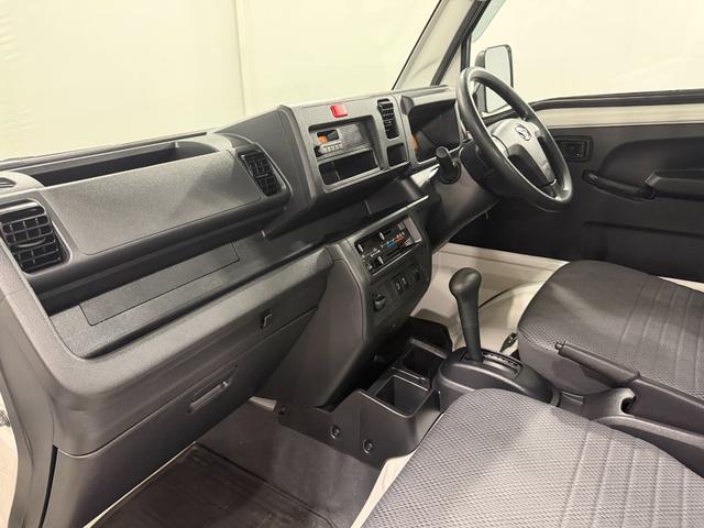 ハイゼットトラックスタンダードＳＡIIIｔ走行９１３６キロ／オートマ一年保証・走行距離無制限　走行９１３６キロ　ＡＭＦＭラジオ　ＬＥＤヘッドライト　エアコン　パワステ　純正マット　板キー　２ＷＤ（埼玉県）の中古車