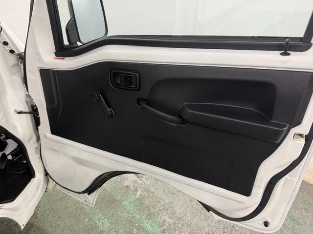 ハイゼットトラックスタンダードＳＡIIIｔ走行９１３６キロ／オートマ一年保証・走行距離無制限　走行９１３６キロ　ＡＭＦＭラジオ　ＬＥＤヘッドライト　エアコン　パワステ　純正マット　板キー　２ＷＤ（埼玉県）の中古車