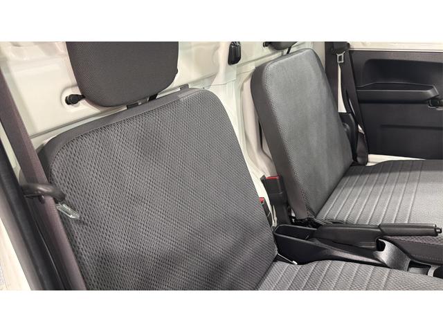 ハイゼットトラックスタンダードＳＡIIIｔ走行９１３６キロ／オートマ一年保証・走行距離無制限　走行９１３６キロ　ＡＭＦＭラジオ　ＬＥＤヘッドライト　エアコン　パワステ　純正マット　板キー　２ＷＤ（埼玉県）の中古車