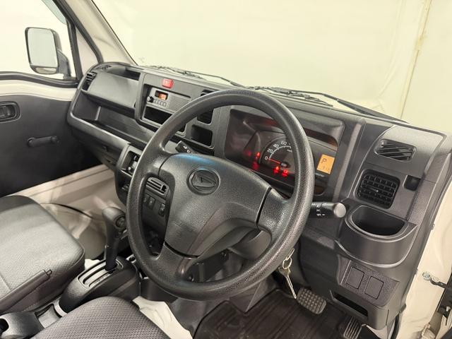 ハイゼットトラックスタンダードＳＡIIIｔ走行９１３６キロ／オートマ一年保証・走行距離無制限　走行９１３６キロ　ＡＭＦＭラジオ　ＬＥＤヘッドライト　エアコン　パワステ　純正マット　板キー　２ＷＤ（埼玉県）の中古車
