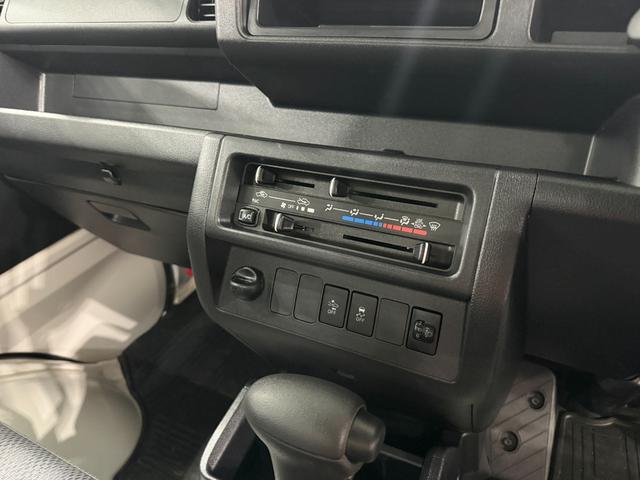 ハイゼットトラックスタンダードＳＡIIIｔ走行９１３６キロ／オートマ一年保証・走行距離無制限　走行９１３６キロ　ＡＭＦＭラジオ　ＬＥＤヘッドライト　エアコン　パワステ　純正マット　板キー　２ＷＤ（埼玉県）の中古車