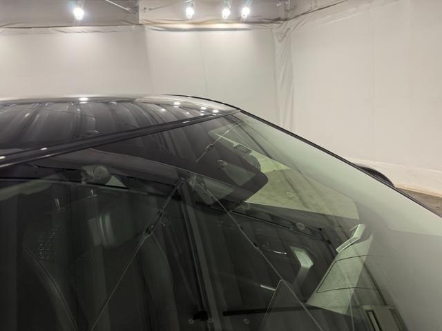 ロッキープレミアム 走行29530キロ/雹害/ナビ/バックカメラ一年保証・走行距離無制限 フルセグナビ Bluetooth バックカメラ ドラレコ ETC クリアランスソナー オートライト LEDヘッドライト シートヒーター(埼玉県)の中古車