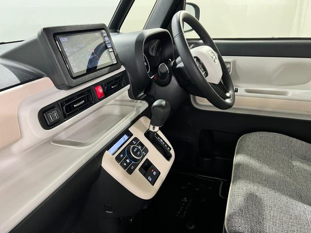 ムーヴキャンバスストライプスG 車検整備付/走行26170キロ/ナビドラレコ1年保証距離無制限 走行距離26170キロ 純正フルセグナビ パノラマモニター ドラレコ 純正マット サイドエアバッグ LEDヘッドランプ アイドリングストップ シートヒーター 両側電動スライドドア(東京都)の中古車