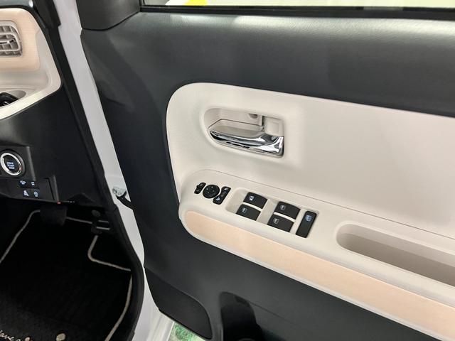 ムーヴキャンバスストライプスG 車検整備付/走行26170キロ/ナビドラレコ1年保証距離無制限 走行距離26170キロ 純正フルセグナビ パノラマモニター ドラレコ 純正マット サイドエアバッグ LEDヘッドランプ アイドリングストップ シートヒーター 両側電動スライドドア(東京都)の中古車