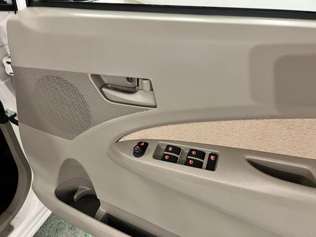 ムーヴＬ　走行７８８９１キロ／ＣＤチューナー／塗装はがれ一年保証・走行距離無制限　走行７８８９１キロ　助手席エアバック　純正カーペットマット　アイドリングストップ　ベンチシート（埼玉県）の中古車