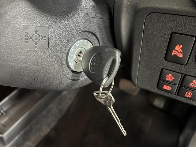 ミライースL SAIII 走行910キロ/店舗代車上がり一年保証・走行距離無制限 助手席エアバック クリアランスソナー オートマチックハイビーム オートライト アイドリングストップ(埼玉県)の中古車