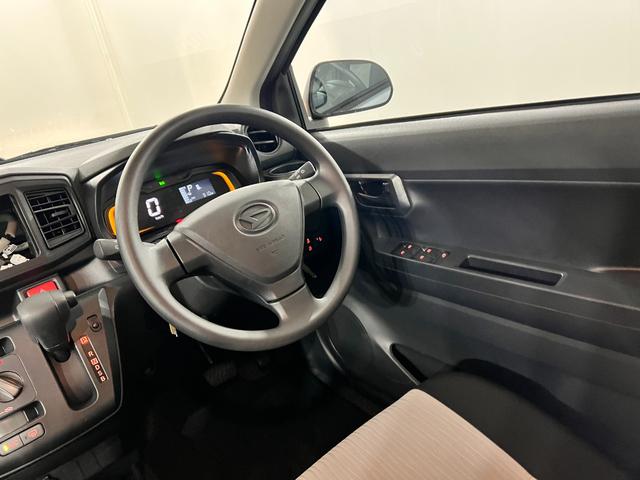 ミライースL SAIII 走行910キロ/店舗代車上がり一年保証・走行距離無制限 助手席エアバック クリアランスソナー オートマチックハイビーム オートライト アイドリングストップ(埼玉県)の中古車