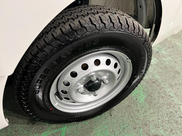 ハイゼットトラックスタンダード 走行2029キロ/FMAMラジオ/純正マット1年保証距離無制限 走行距離2029キロ FMAMラジオ 純正マット 助手席エアバッグ クリアランスソナー オートライト アイドリングストップ(埼玉県)の中古車