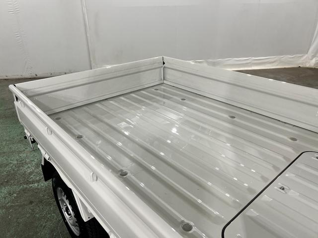 ハイゼットトラックスタンダード 走行2029キロ/FMAMラジオ/純正マット1年保証距離無制限 走行距離2029キロ FMAMラジオ 純正マット 助手席エアバッグ クリアランスソナー オートライト アイドリングストップ(埼玉県)の中古車