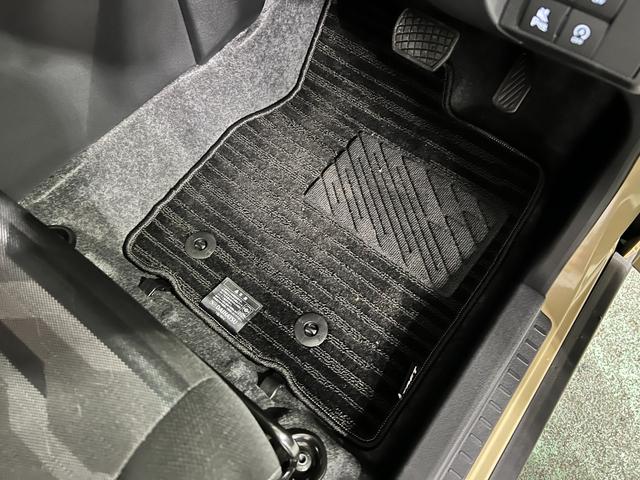 タフトG ダーククロムベンチャー 走行35キロ/LEDヘッドランプ1年保証距離無制限 走行距離35キロ 純正マット サイドエアバッグ LEDヘッドランプ アイドリングストップ シートヒーター オート格納式ドアミラー 電動パーキングブレーキ(埼玉県)の中古車
