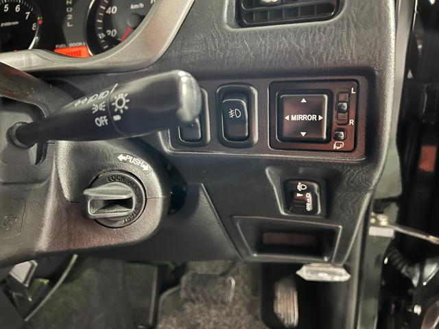 テリオスキッドカスタムX 4WD/走行31186キロ/1年保証距離無制限 走行距離31186キロ(埼玉県)の中古車