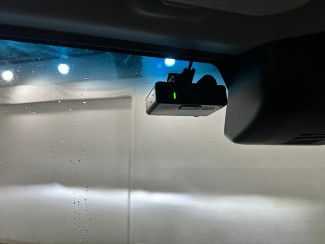 ハイゼットトラックジャンボエクストラ　車検整備付／４ＷＤ／ＭＴ車／ＤＡ１年保証距離無制限　走行距離４０９６キロ　ディスプレイオーディオ　バックカメラ　ドラレコ　純正マット　助手席エアバッグ　ＬＥＤヘッドランプ　アイドリングストップ（埼玉県）の中古車