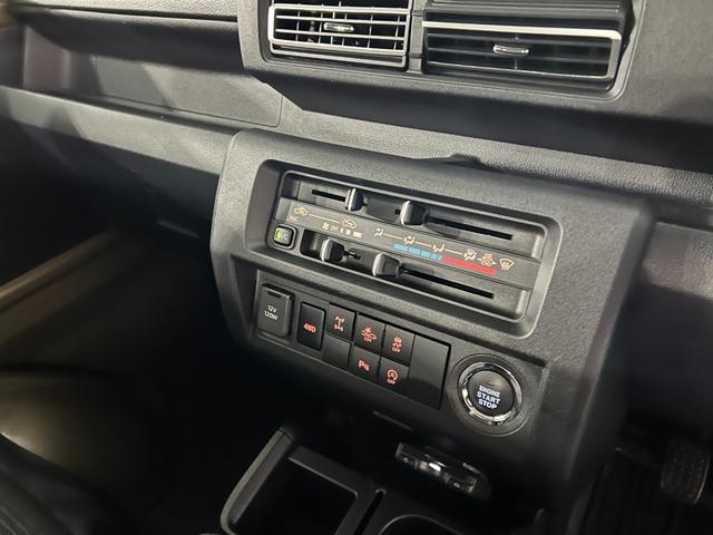 ハイゼットトラックジャンボエクストラ　車検整備付／４ＷＤ／ＭＴ車／ＤＡ１年保証距離無制限　走行距離４０９６キロ　ディスプレイオーディオ　バックカメラ　ドラレコ　純正マット　助手席エアバッグ　ＬＥＤヘッドランプ　アイドリングストップ（埼玉県）の中古車