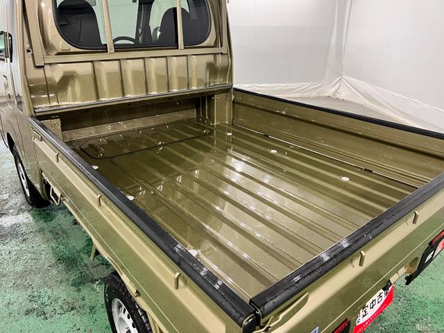 ハイゼットトラックジャンボエクストラ　車検整備付／４ＷＤ／ＭＴ車／ＤＡ１年保証距離無制限　走行距離４０９６キロ　ディスプレイオーディオ　バックカメラ　ドラレコ　純正マット　助手席エアバッグ　ＬＥＤヘッドランプ　アイドリングストップ（埼玉県）の中古車