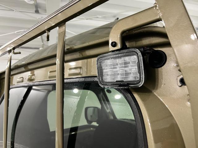 ハイゼットトラックジャンボエクストラ　車検整備付／４ＷＤ／ＭＴ車／ＤＡ１年保証距離無制限　走行距離４０９６キロ　ディスプレイオーディオ　バックカメラ　ドラレコ　純正マット　助手席エアバッグ　ＬＥＤヘッドランプ　アイドリングストップ（埼玉県）の中古車