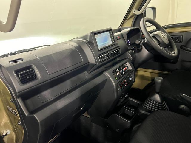 ハイゼットトラックジャンボエクストラ　車検整備付／４ＷＤ／ＭＴ車／ＤＡ１年保証距離無制限　走行距離４０９６キロ　ディスプレイオーディオ　バックカメラ　ドラレコ　純正マット　助手席エアバッグ　ＬＥＤヘッドランプ　アイドリングストップ（埼玉県）の中古車