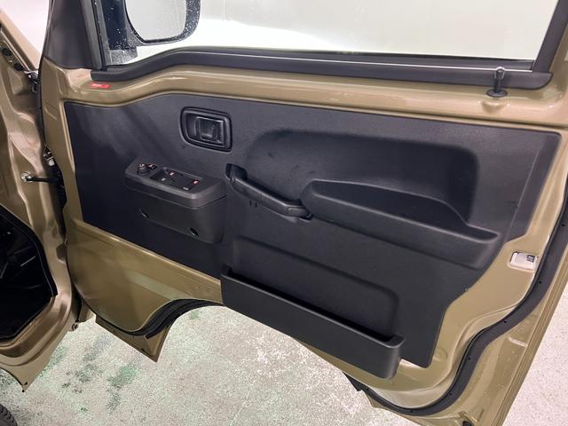ハイゼットトラックジャンボエクストラ　車検整備付／４ＷＤ／ＭＴ車／ＤＡ１年保証距離無制限　走行距離４０９６キロ　ディスプレイオーディオ　バックカメラ　ドラレコ　純正マット　助手席エアバッグ　ＬＥＤヘッドランプ　アイドリングストップ（埼玉県）の中古車