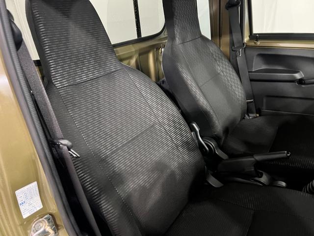 ハイゼットトラックジャンボエクストラ　車検整備付／４ＷＤ／ＭＴ車／ＤＡ１年保証距離無制限　走行距離４０９６キロ　ディスプレイオーディオ　バックカメラ　ドラレコ　純正マット　助手席エアバッグ　ＬＥＤヘッドランプ　アイドリングストップ（埼玉県）の中古車