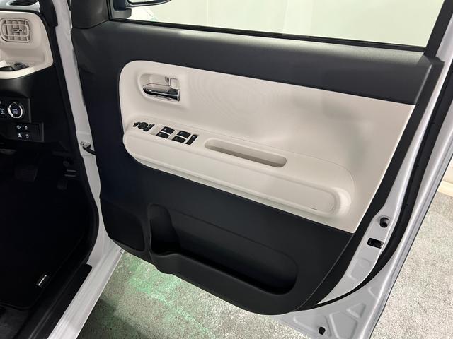 ムーヴキャンバスストライプスＧ　走行２４６５キロＬＥＤヘッドランプ／マット１年保証距離無制限　走行距離２４６５キロ　純正マット　サイドエアバッグ　ＬＥＤヘッドランプ　アイドリングストップ　シートヒーター　両側電動スライドドア　オート格納式ドアミラー　キーフリー（埼玉県）の中古車