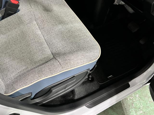 ムーヴキャンバスストライプスG 走行1872キロ/LEDヘッドランプ/マット1年保証距離無制限 走行距離1872キロ 純正マット サイドエアバッグ LEDヘッドランプ アイドリングストップ シートヒーター 両側電動スライドドア オート格納式ドアミラー 電動パーキングブレーキ(埼玉県)の中古車