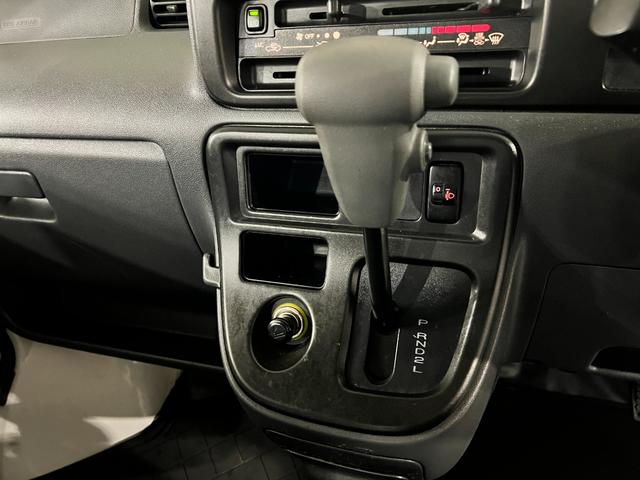 ピクシスバンスペシャル　走行１４８７４５キロ／ワンセグナビ一年保証・走行距離無制限　走行１４８７４５キロ　ワンセグナビ　助手席エアバック　ＥＴＣ　純正カーペットマット　オートマ　２ＷＤ（埼玉県）の中古車