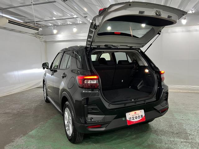 ロッキーX HEV 走行4690キロ/LEDヘッドランプ/純正マット1年保証距離無制限 走行距離4690キロ 純正マット サイドエアバッグ クリアランスソナー LEDヘッドランプ 電動格納式ドアミラー 電動パーキングブレーキ(埼玉県)の中古車
