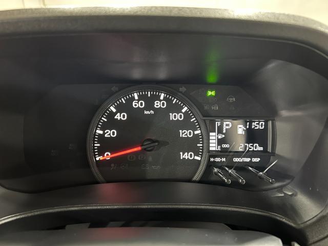 ハイゼットカーゴDX 走行2750キロ/FMAMラジオ/純正フロアマット1年保証距離無制限 走行距離2750キロ FMAMラジオ 純正フロアマット 助手席エアバック クリアランスソナー オートマチックハイビーム オートライト アイドリングストップ 両側電動スライドドア(埼玉県)の中古車