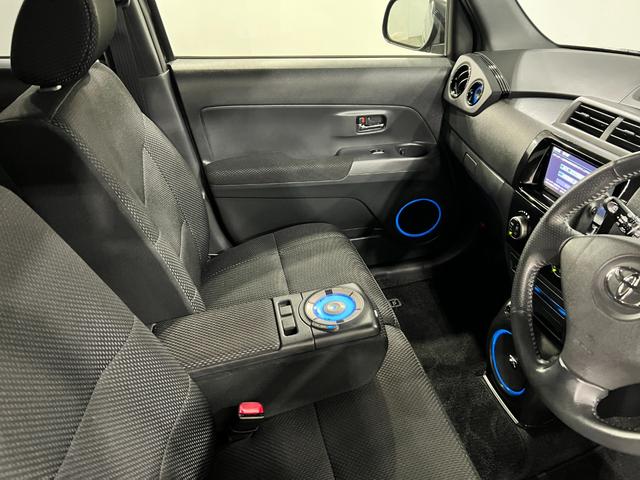 ｂＢＺ　煌　走行７９８４３キロ／車検整備付／ナビ／バックカメラ一年保証・走行距離無制限　フルセグナビ　ＤＶＤ　バックカメラ　ＥＴＣ　ベンチシート　助手席エアバック　純正カーペットマット（埼玉県）の中古車